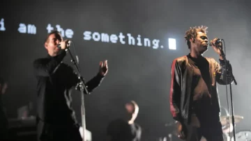 Massive Attack dio su primer concierto en 5 años y por supuesto que hay videos y setlist